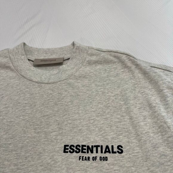 NWT Essentials Fear Of God Light Oatmeal T-Shirt Size Small New - Picture 3 of 10
